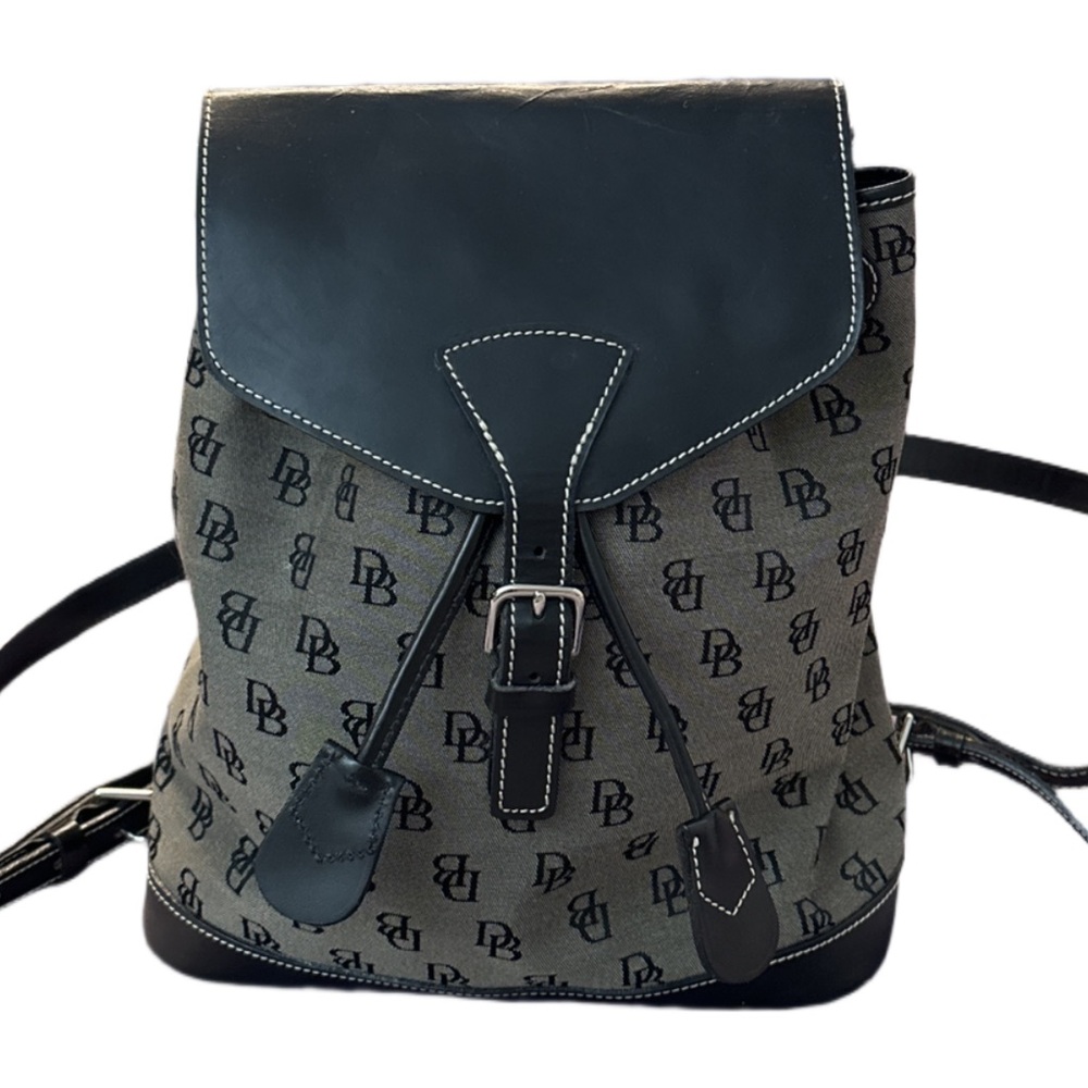 VTG DOONEY & BOURKE black and grey DB signature canvas leather murphy backpack.